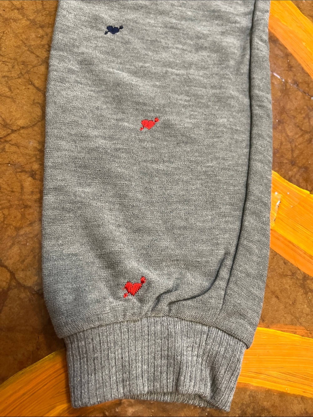 NEW Chaser Hearts and Arrows Grey Jogger Sweatpants Sz Small Womens - Picture 3 of 10